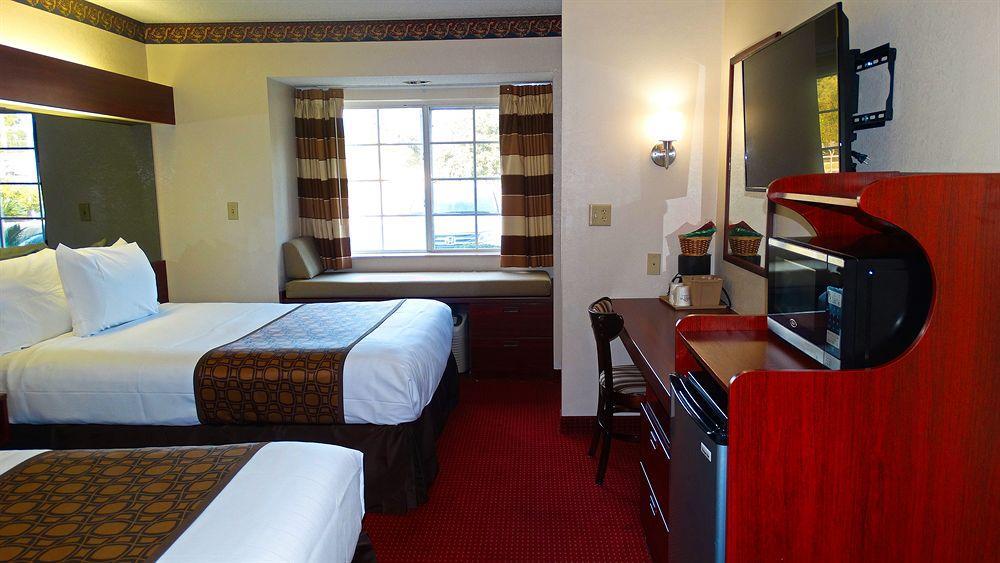 Microtel Inn & Suites By Wyndham Savannah/Pooler מראה חיצוני תמונה